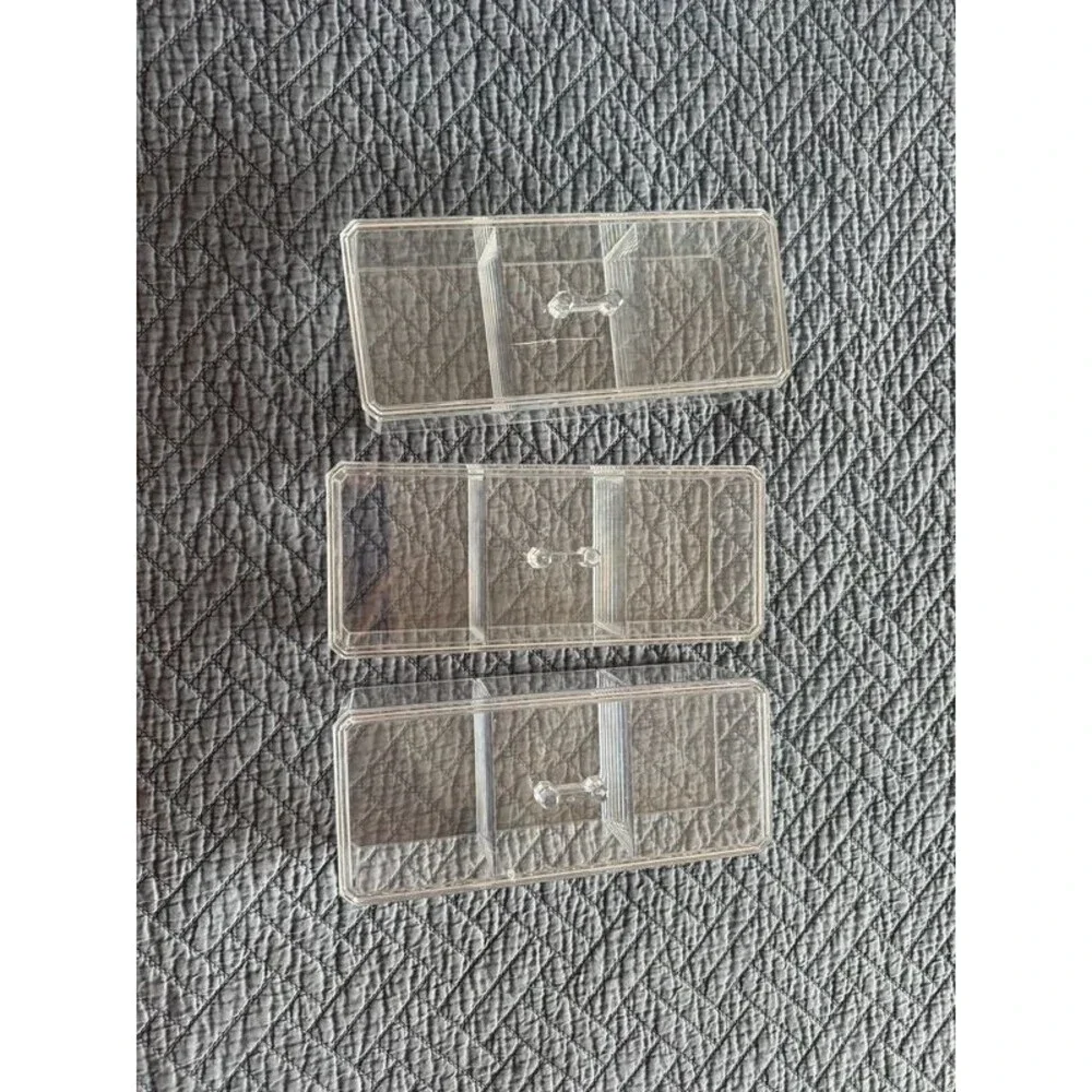 3 Organizing bins - clear 3 compartments each.